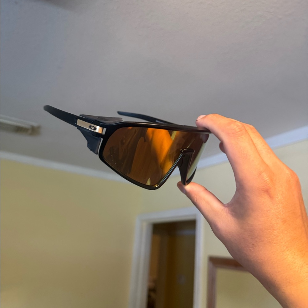 Oakley Men’s Black Sunglasses with Amber Lenses Oakleys